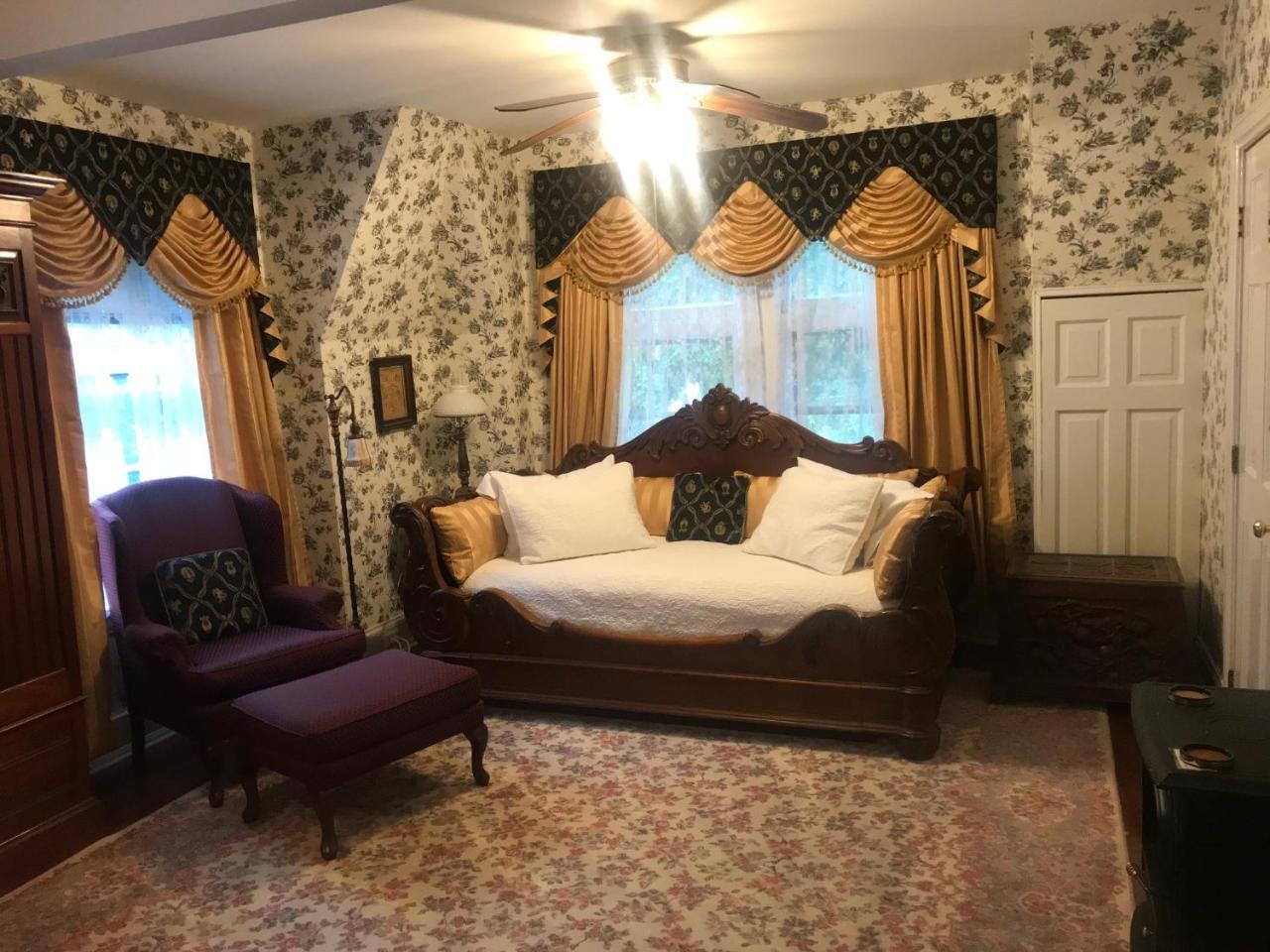 The Gables Bed And Breakfast Philadelphia